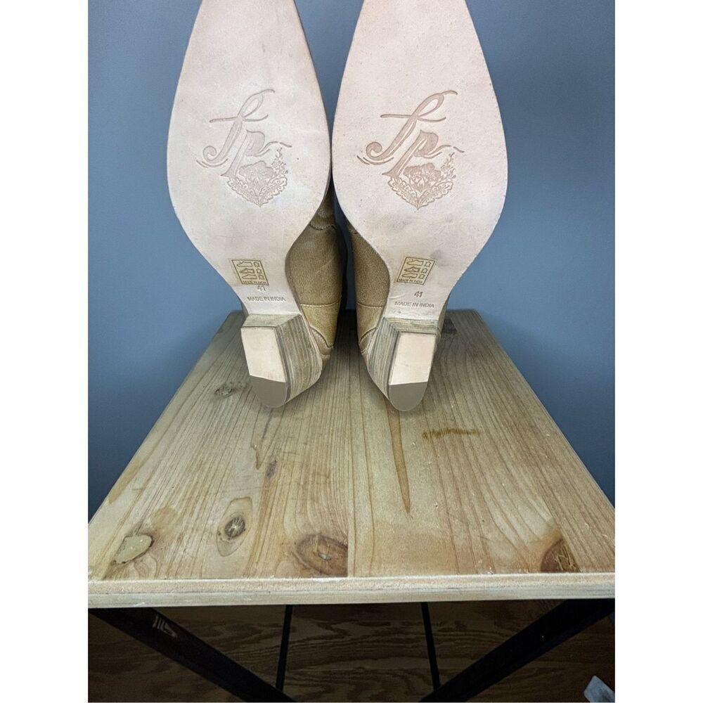 NEW Free People Women's Western New Frontier Chelsea Boot Distressed Tan Size 41 - Picture 5 of 9